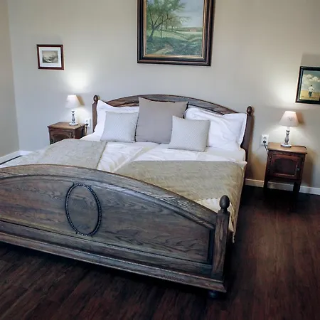 Labor Kvartely Hotel