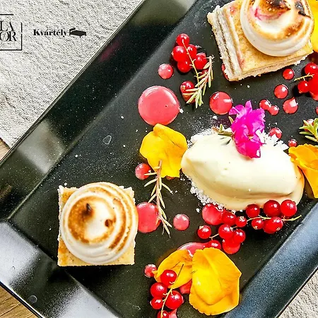 Labor Kvartely Hotel *